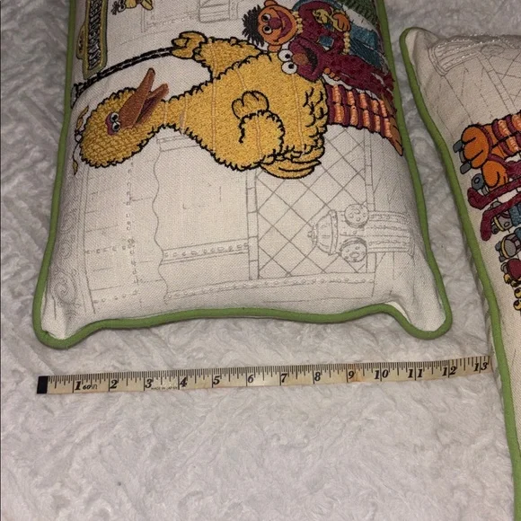 2 Brand New Sesame Street Character Throw Pillows Set Zip with Green Trim - Picture 6 of 9